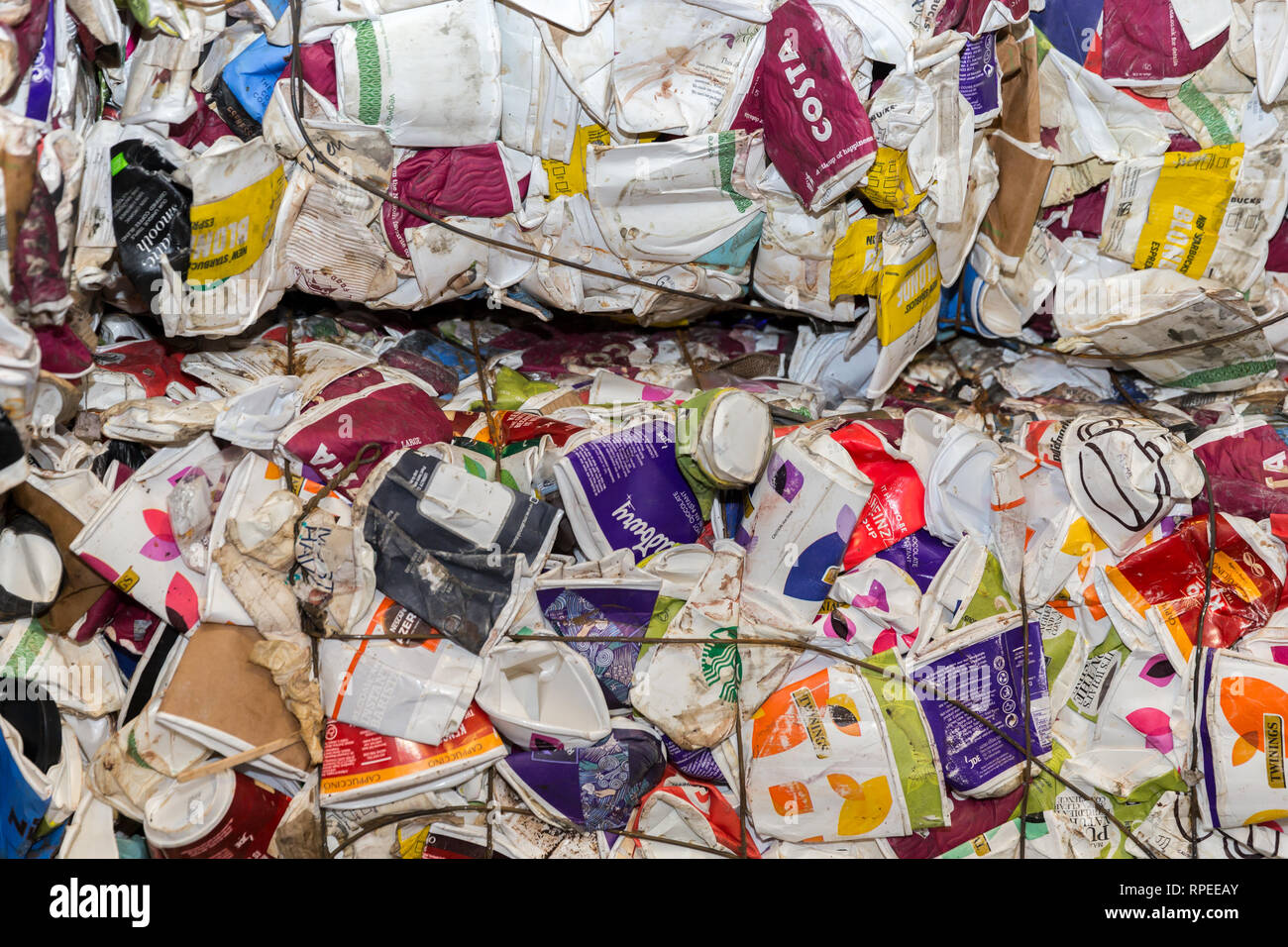 Non recyclable coffee cups hires stock photography and images Alamy