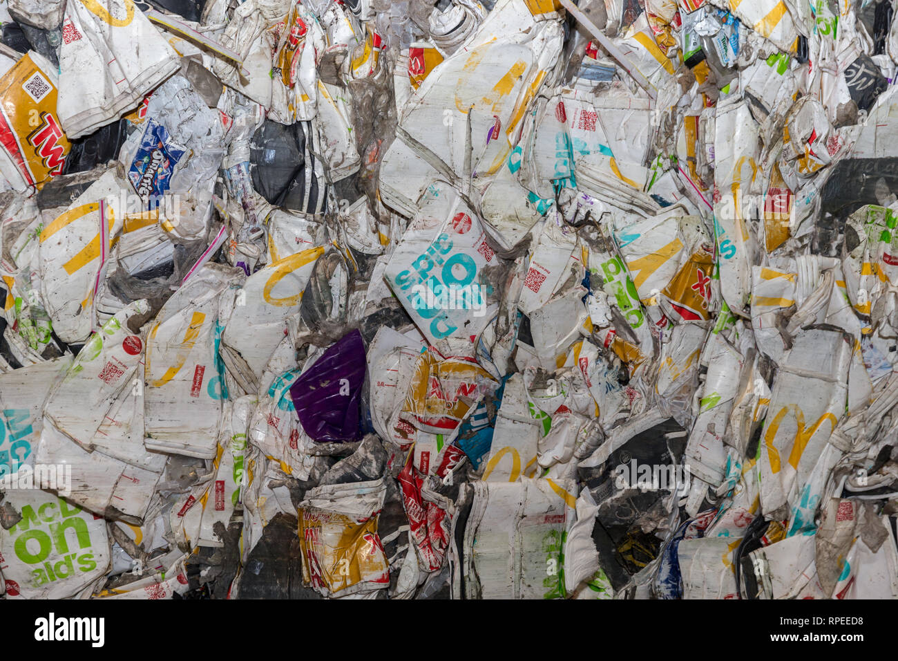 Non recyclable coffee cups hires stock photography and images Alamy