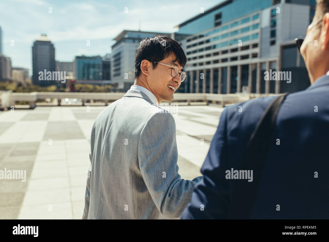 Two person rear view hi-res stock photography and images - Alamy