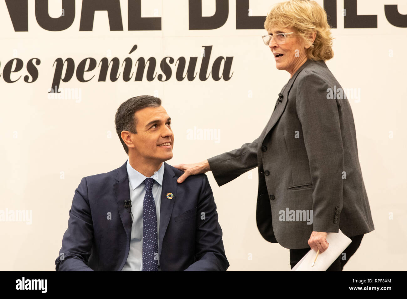 Madrid, Spain. 21st Feb 2019. The President of the Government, Pedro Sánchez and Mercedes Mila speaking about the book. Credit: Jesús Hellin/Alamy Live News Stock Photo