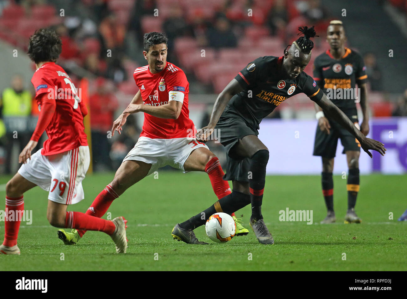 André Almeida of SL Benfica (L) vies for the ball with Mbaye Diagne of Galatasaray AS (R) during the Europa League 2018/2019 footballl match between SL Benfica vs Galatasaray AS.  (Final score: SL Benfica 0 - 0 Galatasaray AS) Stock Photo
