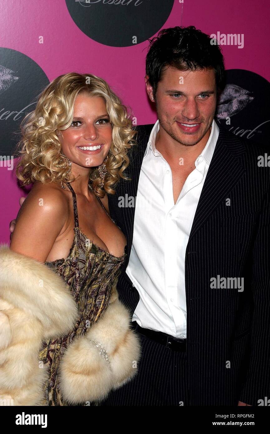 Singer JESSICA SIMPSON & Singer NICK LACHEY at the Rodeo Drive Walk Of Style  Award held on Rodeo Drive Stock Photo - Alamy