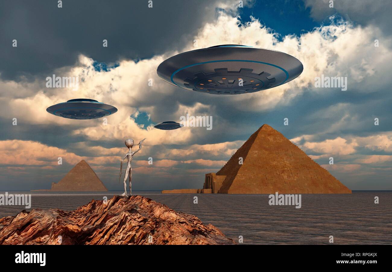 Ancient Aliens, The True Builders Of The Egyptian Pyramids. Stock Photo