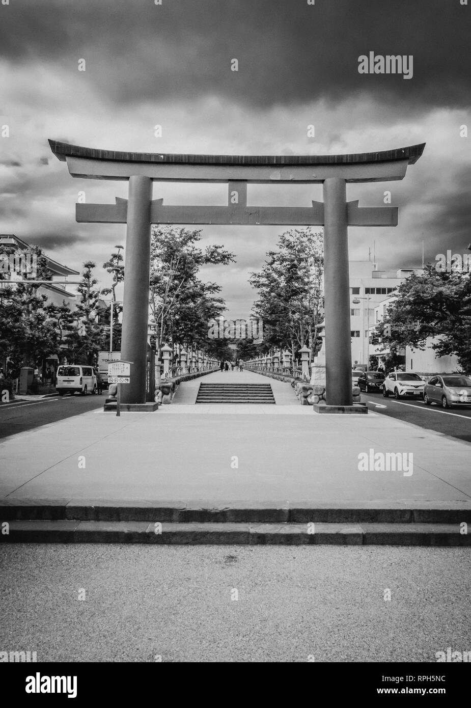 Japanese torii gate Black and White Stock Photos & Images Alamy