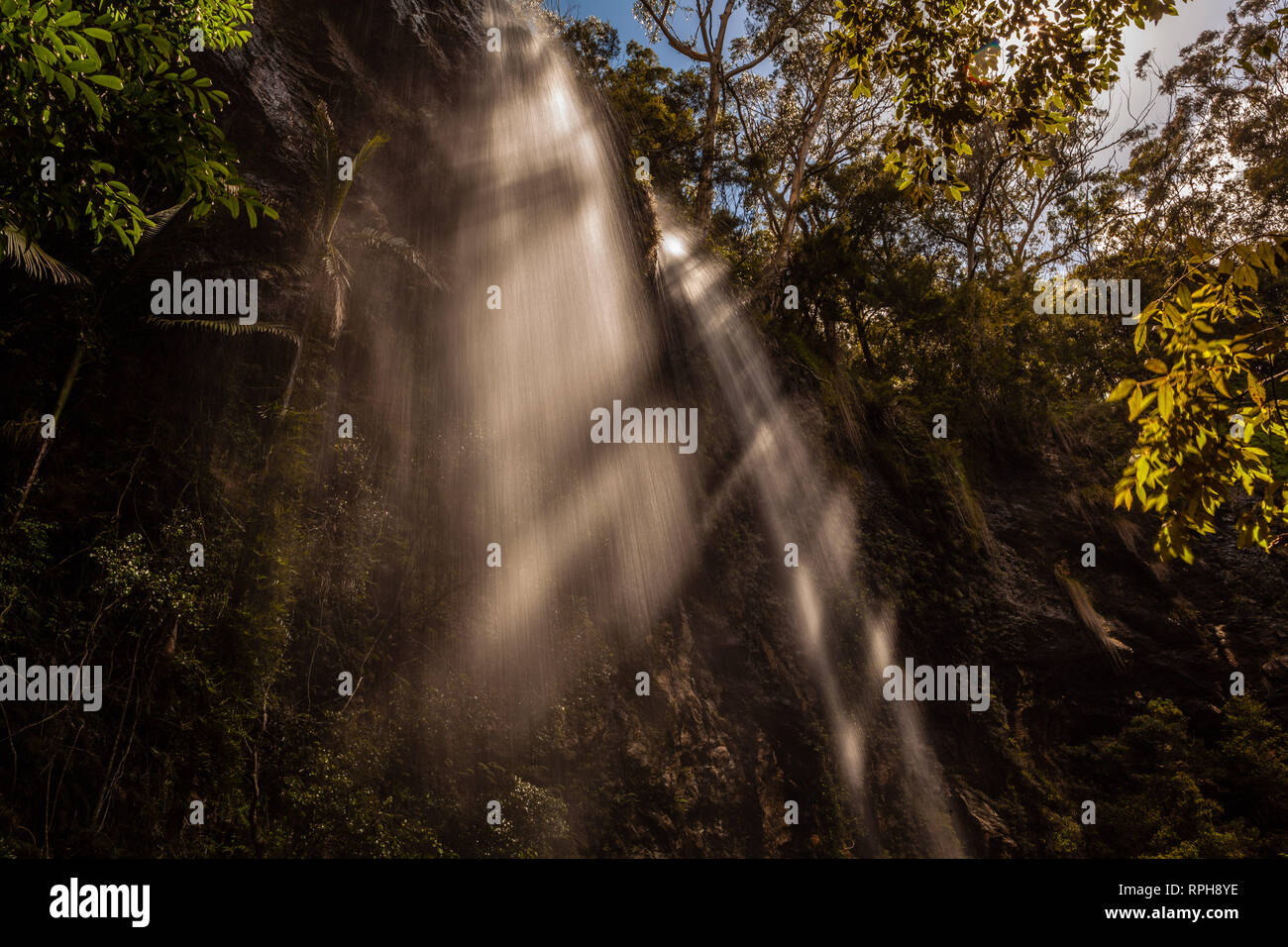 Waterfall falling from rock hi-res stock photography and images - Alamy
