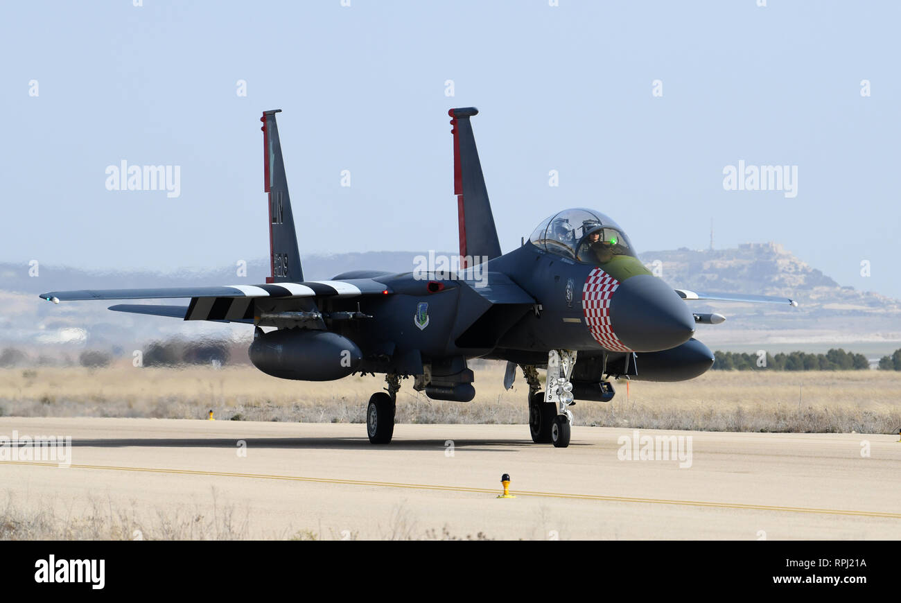 A U.S. Air Force F-15E Strike Eagles from Royal Air Force Lakenheath, England, taxis down the flightline at Albacete Air Base, Spain, during the NATO Tactical Leadership Programme 19-1 flying course, Feb. 18, 2019. Routine courses such as TLP ensure the U.S. Air Force remains capable and ready, training side-by-side with NATO allies to meet future security challenges as a unified force. (U.S. Air Force photo by Staff Sgt. Alex Fox Echols III) Stock Photo