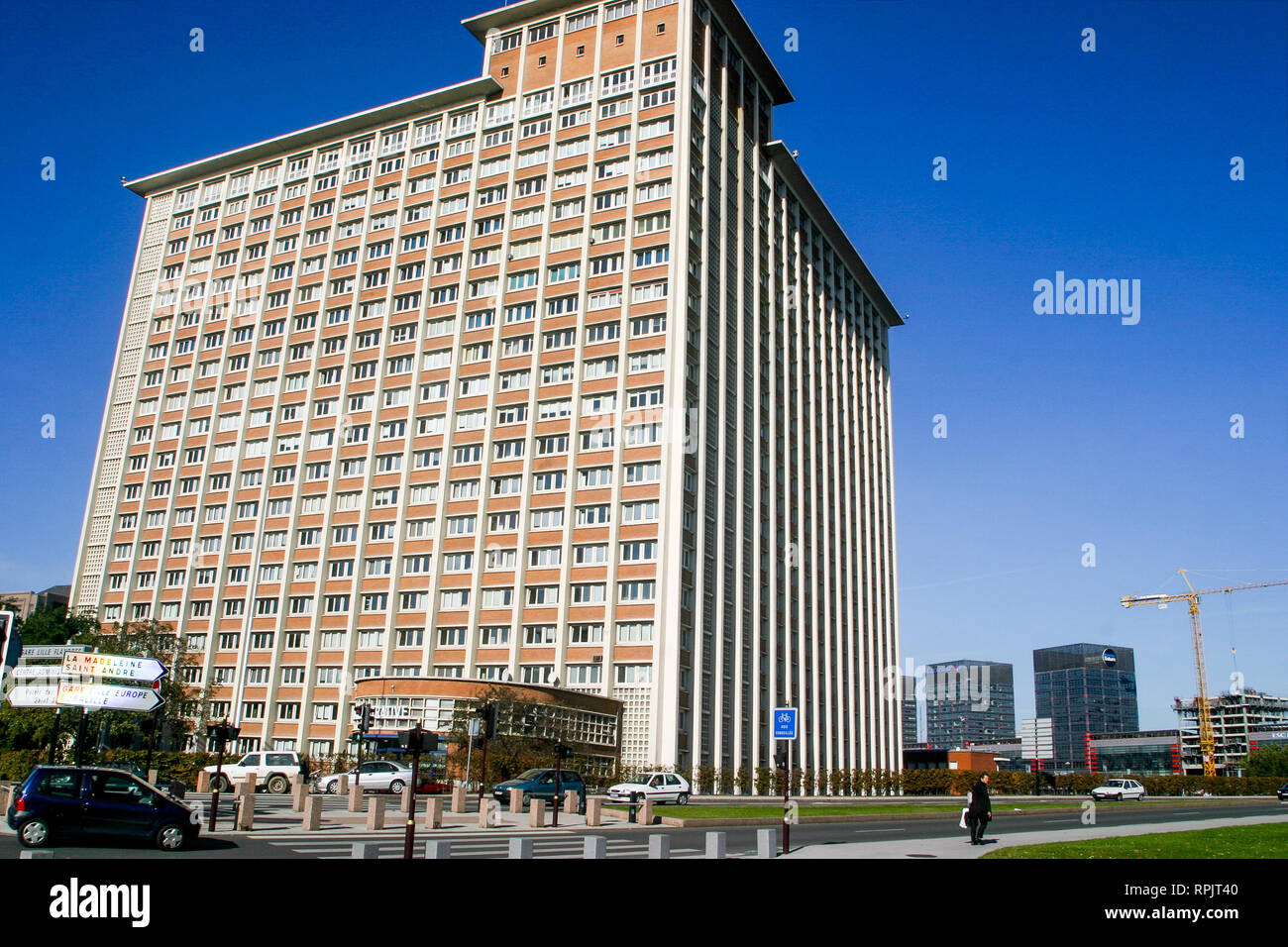 Zenith concert hall and the administrative city - Cité administrative, 175  rue Gustave Delory, Lille, Nord, France Stock Photo - Alamy