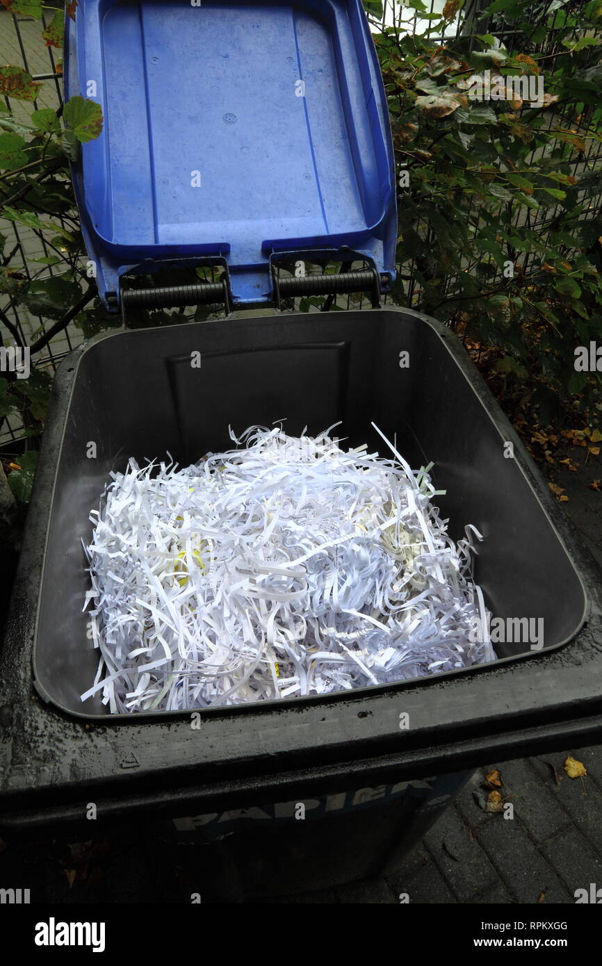 Paper bin white hires stock photography and images Alamy