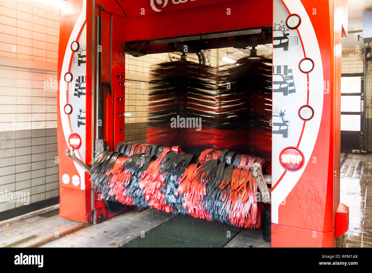 Automatic Car Wash High Resolution Stock Photography And Images Alamy