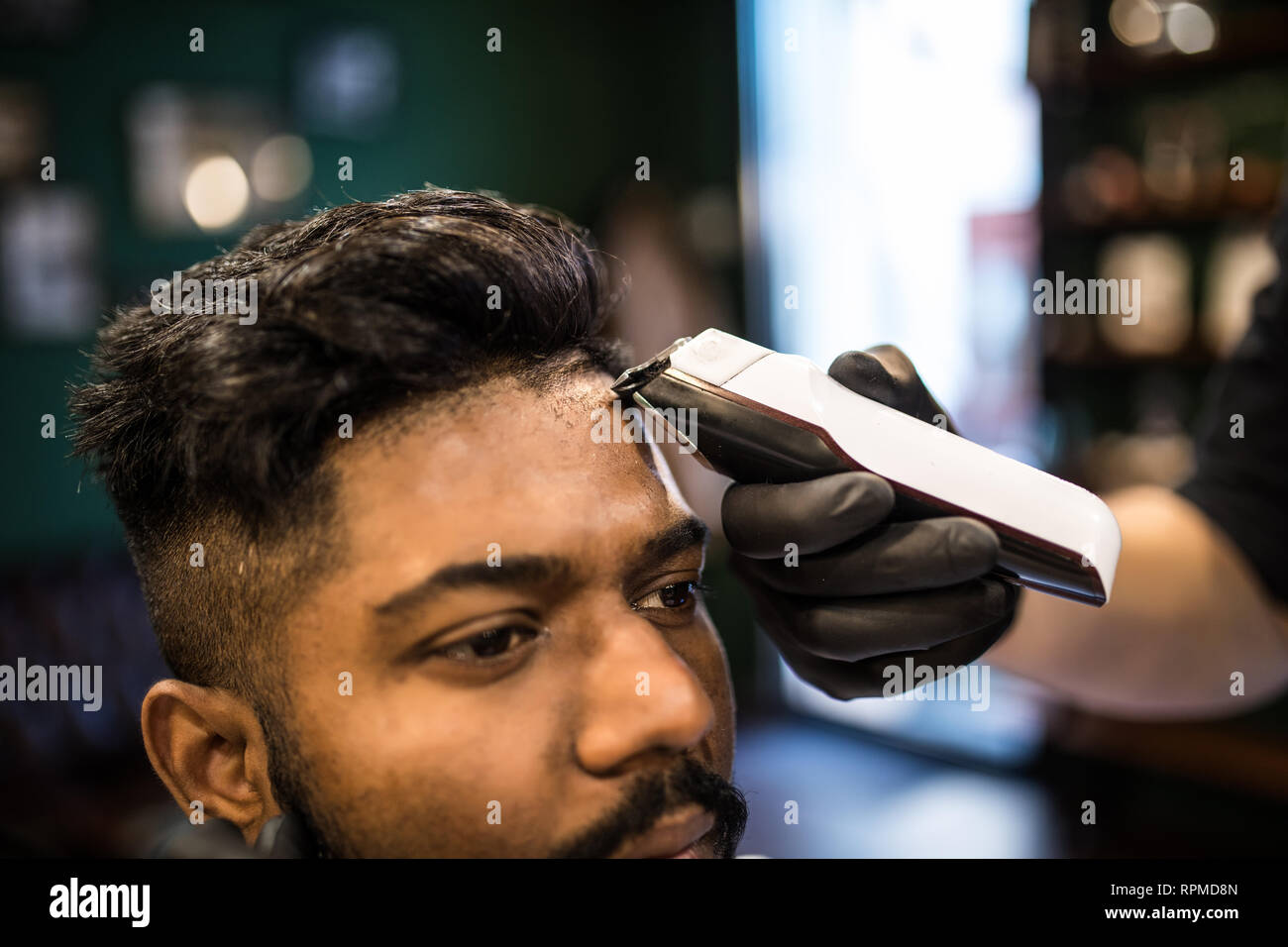 Indian male barber hairdresser hi-res stock photography and images - Page 3  - Alamy