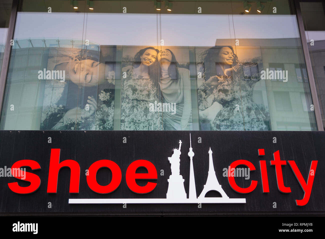 Shoe shop berlin hi-res stock photography and images - Alamy