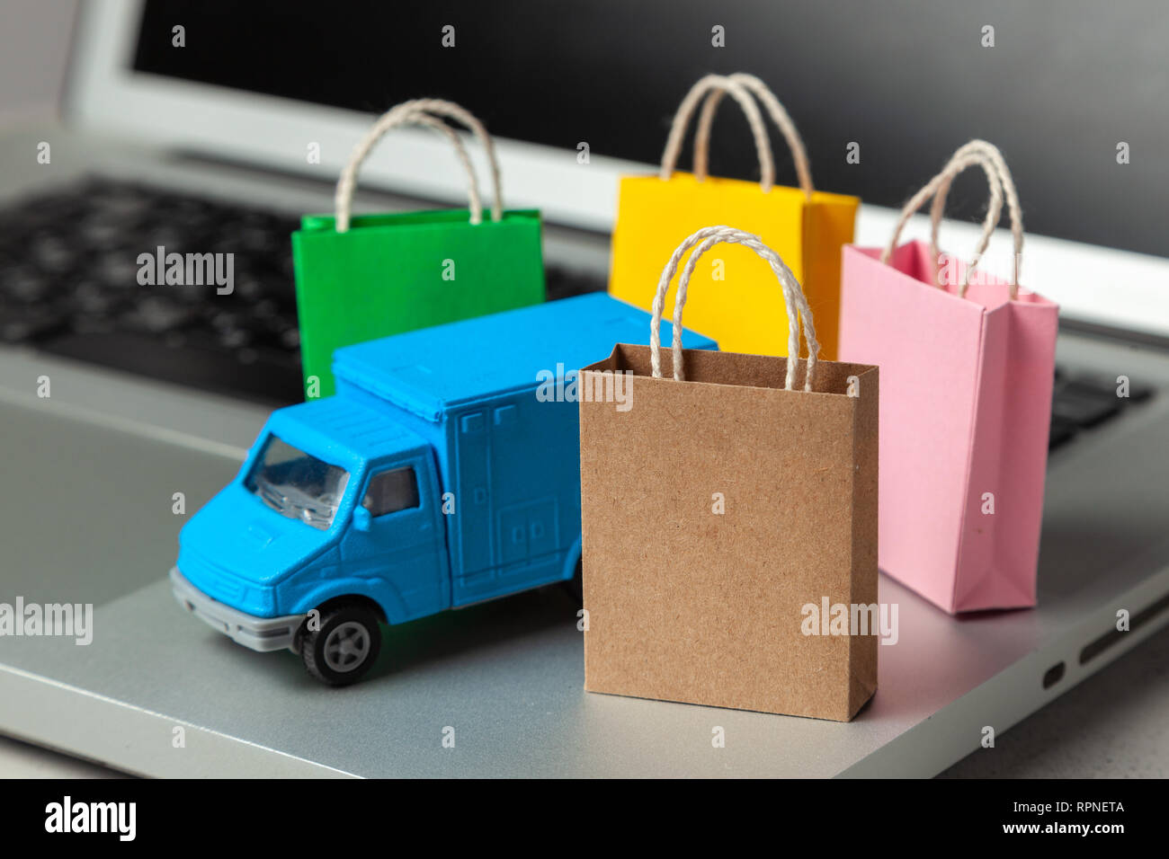 courier delivery bags online