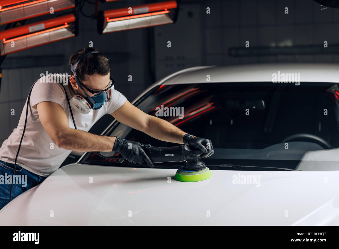 polishing techniques. auto industry. car cleaning product company Stock