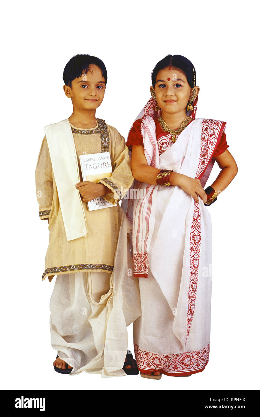 PORTRAIT OF BENGALI COUPLE IN TRADITIONAL COSTUME Stock Photo - Alamy