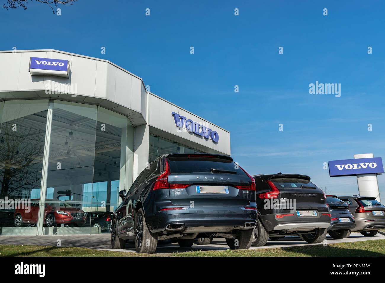 RONCQ,FRANCE-February20,2019: View of the Volvo brand dealership store on a blue sky background. Stock Photo