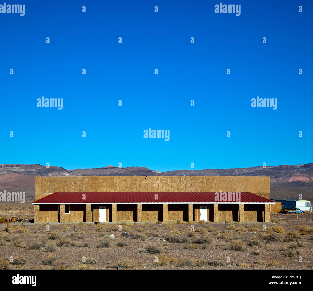 Storefront in Desert Stock Photo - Alamy