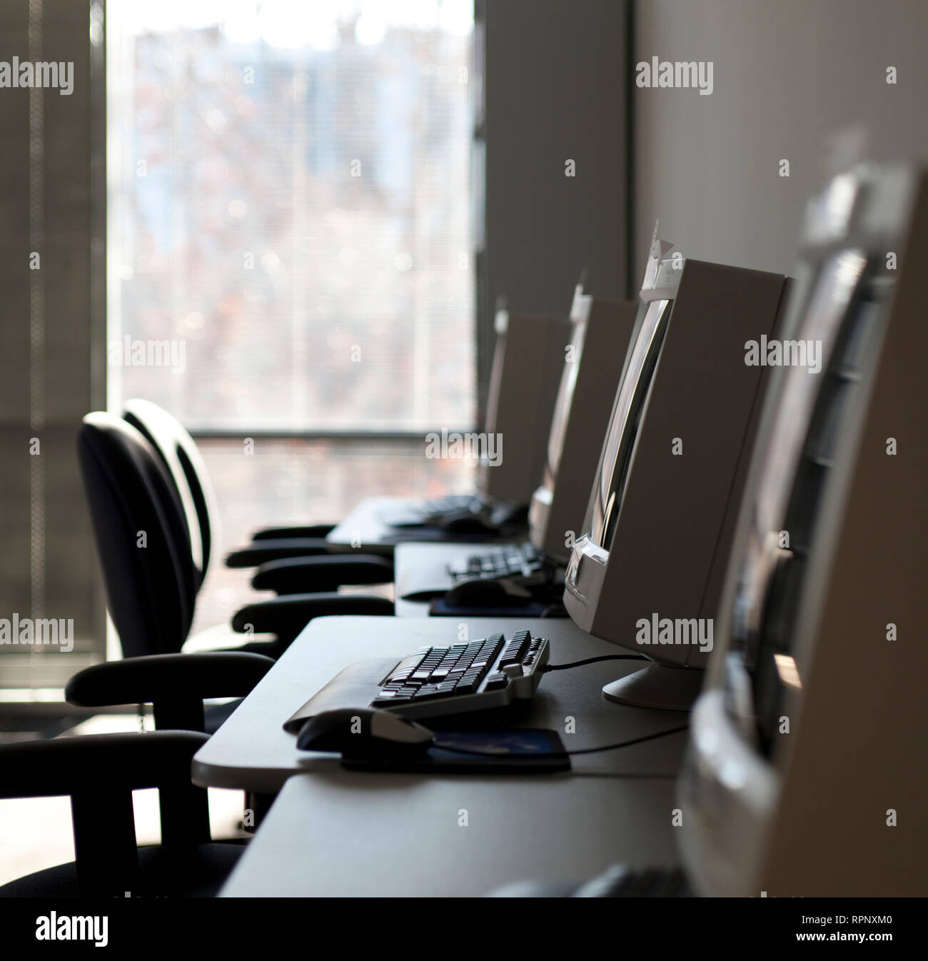 Computers in College Computer Lab Stock Photo - Alamy