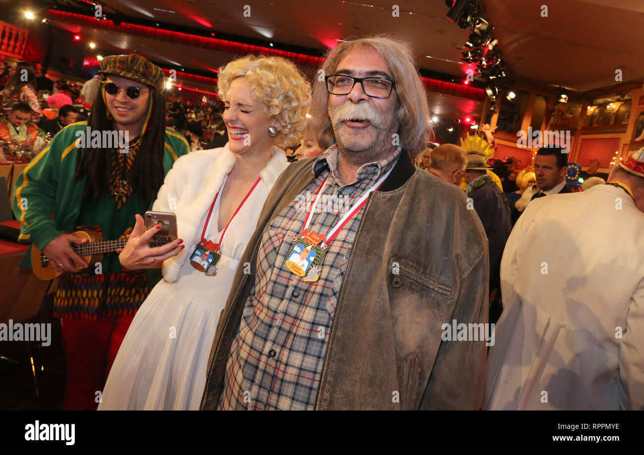 22 February 2019, Bavaria, Veitshöchheim: Ilse Aigner (CSU), president of  the Bavarian state parliament, comes to the TV show session "Fastnacht in  Franken". Photo: Karl-Josef Hildenbrand/dpa Stock Photo - Alamy