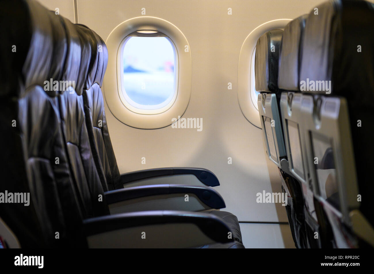 Aircraft seats hi-res stock photography and images - Alamy