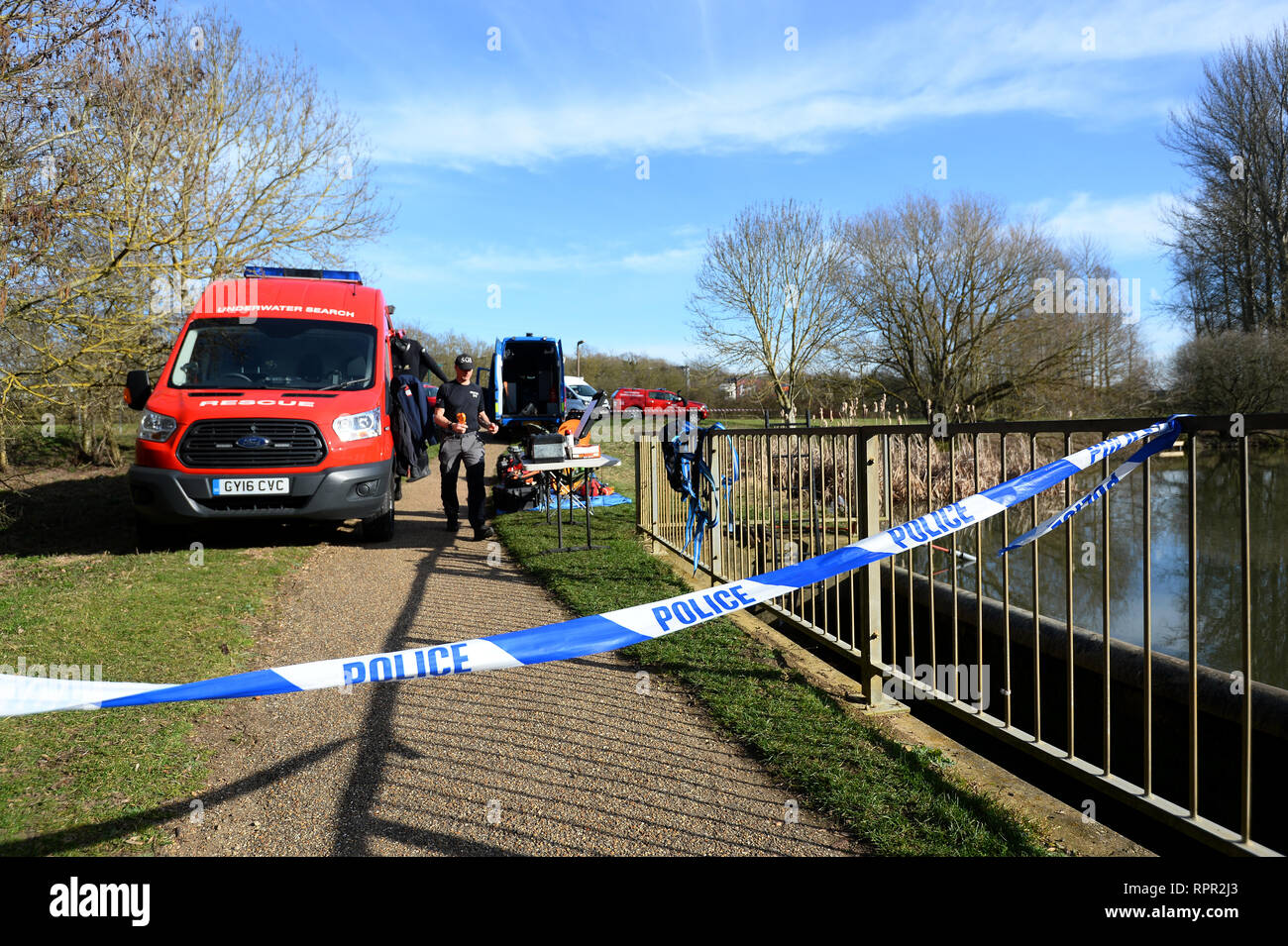 An underwater search rescue vehicle and diving equipment next to one of the four Teardrop Lakes near Knowlhill, Milton Keynes, searching for missing Leah Croucher, 19, who has not been seen since February 14. Stock Photo