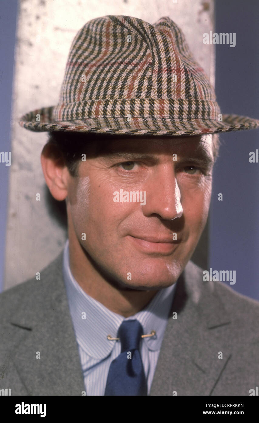 Paul Hubschmid - Schweizer Schauspieler - Studioaufnahme, ca. 1962. Swiss actor Paul Hubschmid - Studio Still, 1962. Stock Photo