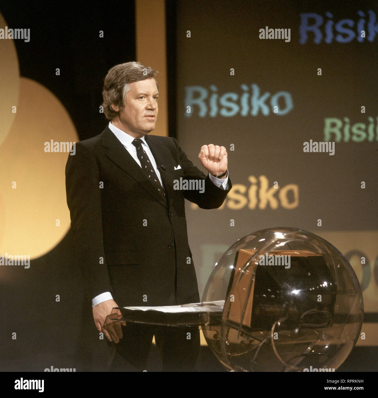 DER GROSSE PREIS / D 1980 / Wim Thoelke moderiert 'Der grosse Preis' im ZDF, aufgenommen zu Beginn der 80er Jahre Stock Photo