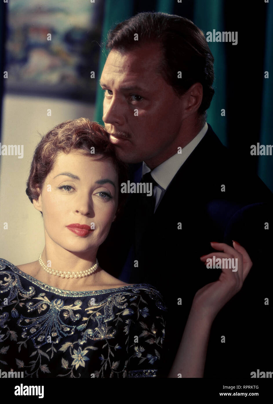 ANASTASIA - DIE LETZTE ZARENTOCHTER / Deutschland 1956 / Falk Harnack / LILLI PALMER (Anna Anderson), IVAN DESNY (Cleb Botkin), Studioaufnahme zum Spielfilm: 'Anastasia - Die letzte Zarentochter', 1956. A.Grimm Stock Photo