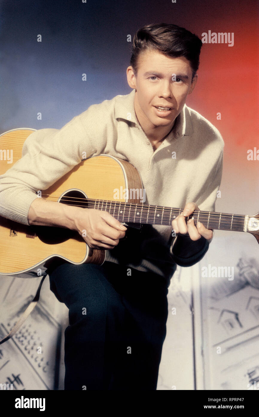 PETER KRAUS, Rock'n'Roll-Sänger, mit Gitarre, 50er Jahre. Portrait, Musik, Sänger, Musiker, Rock'n'Roll, 50er Stock Photo