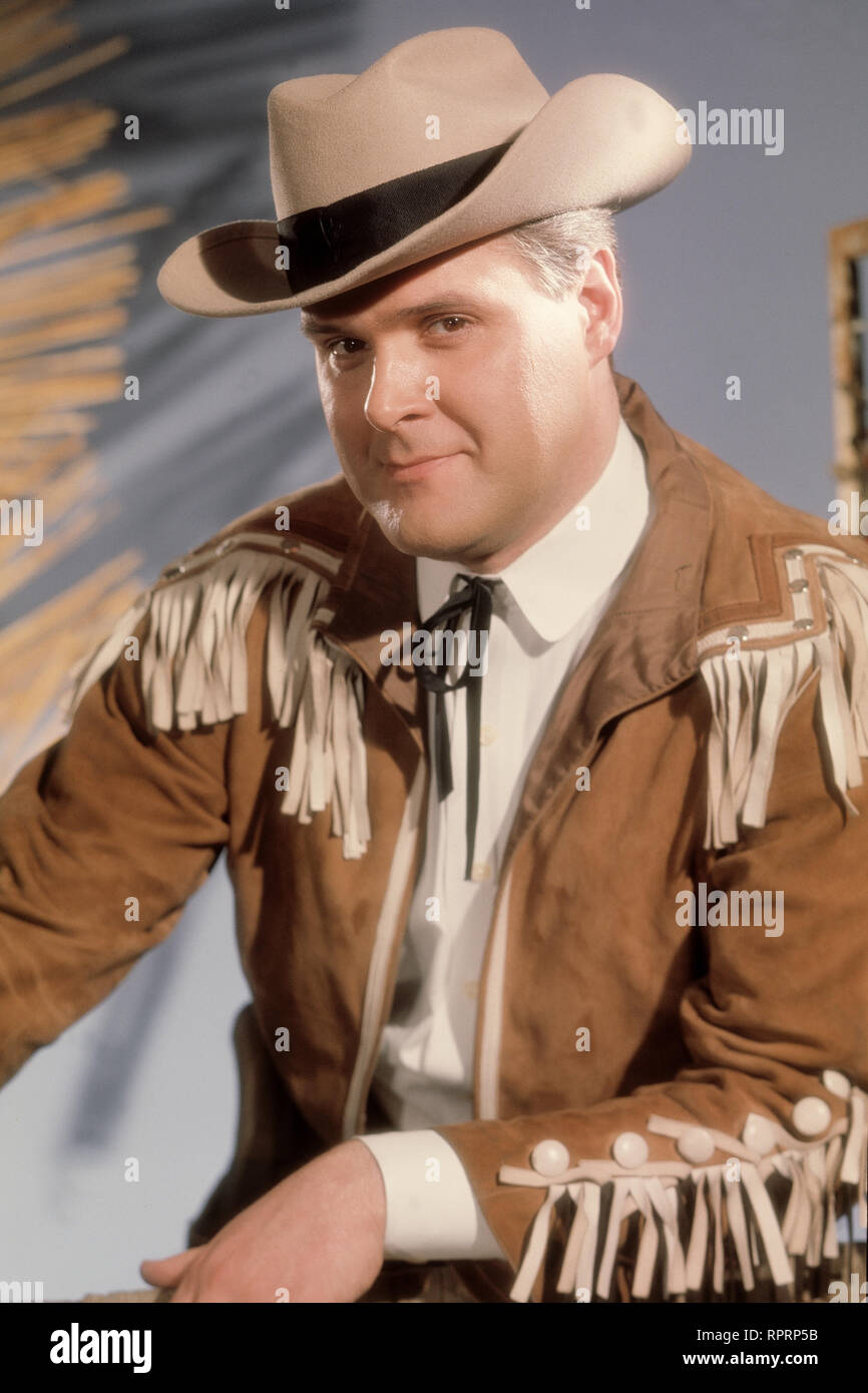 RALPH PAULSEN, Sänger, in Western-Kleidung, 60er Jahre. kpa/GrimmPortrait,  Musik, Sänger, Schlager, 60er, Hut Stock Photo - Alamy