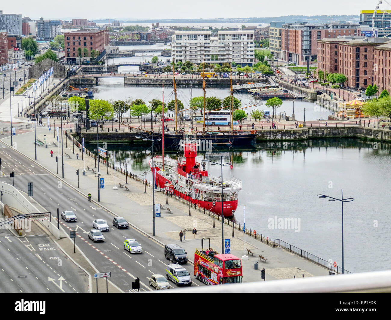 Liverpool docks historical hi-res stock photography and images - Alamy