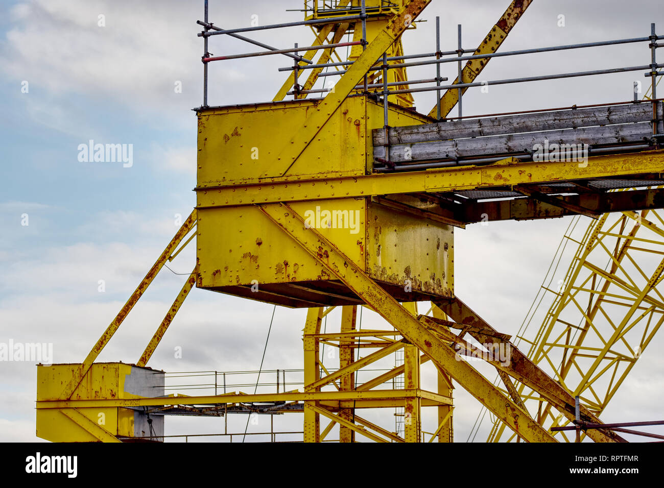 Crane at Cammell laird Birkenhead Stock Photo Alamy