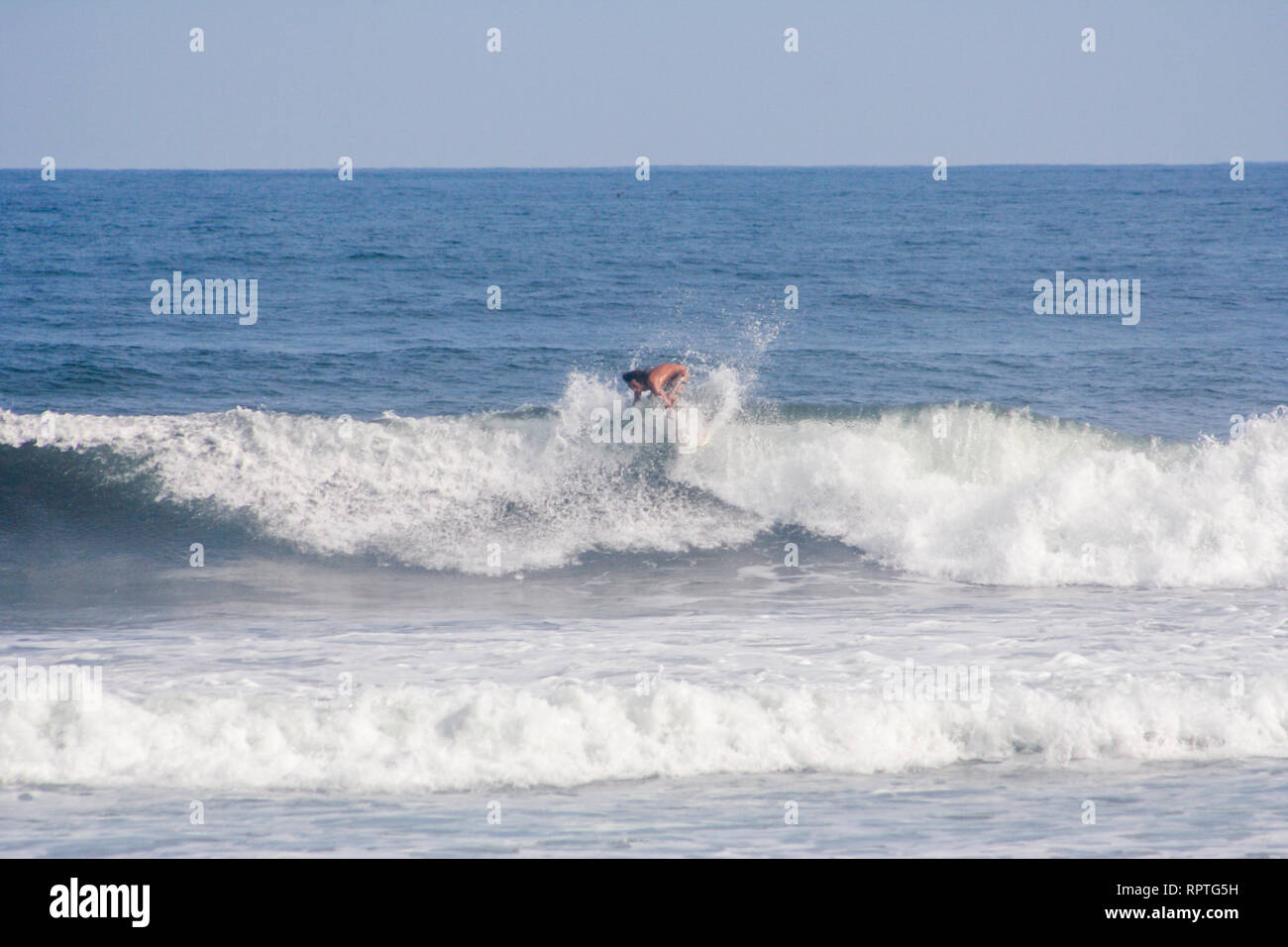 Surfing in El Zonte, La Libertad, El Salvador Stock Photo Alamy