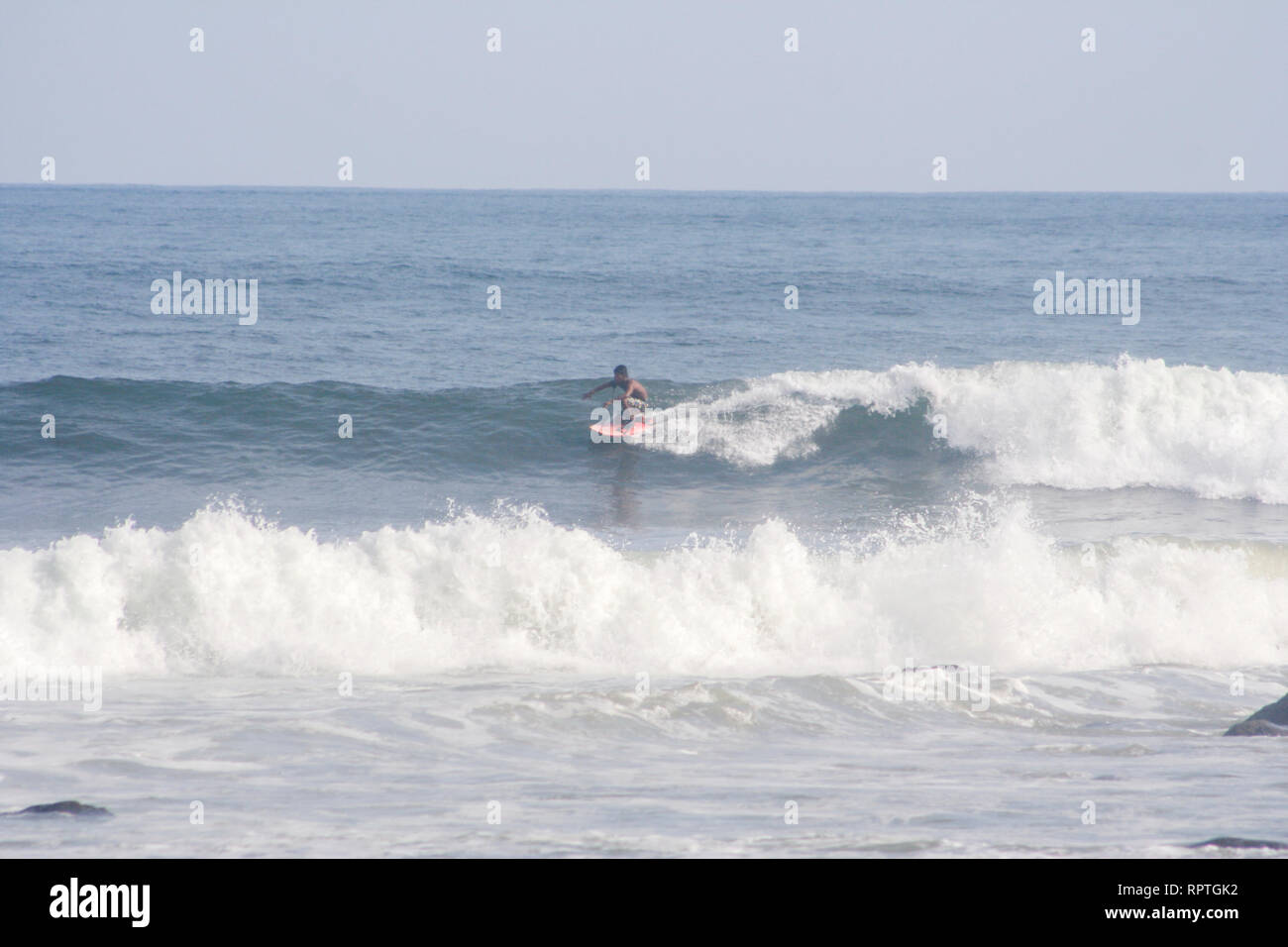 Surfing in El Zonte, La Libertad, El Salvador Stock Photo Alamy