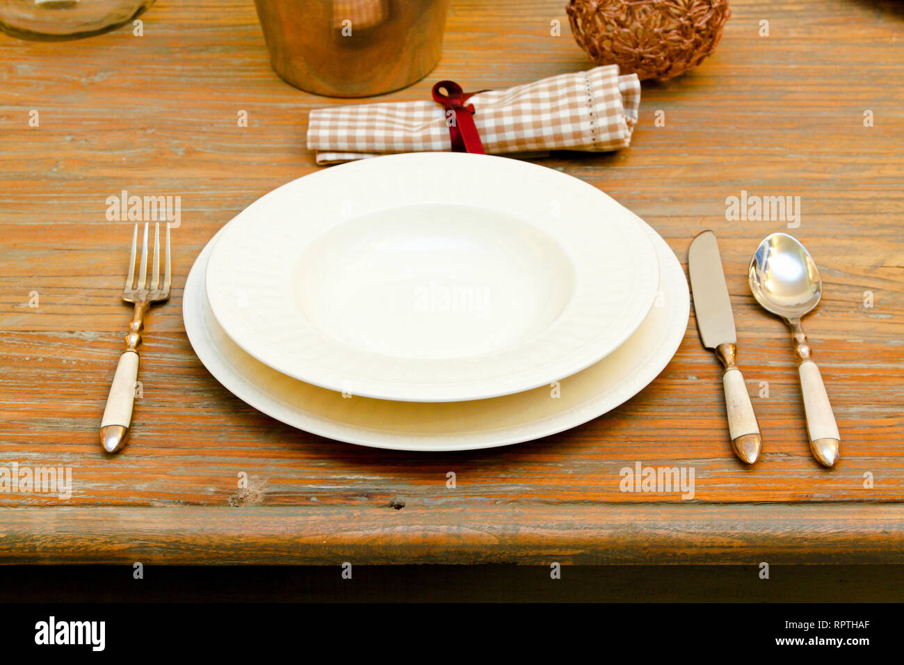 Vintage dish hires stock photography and images Alamy