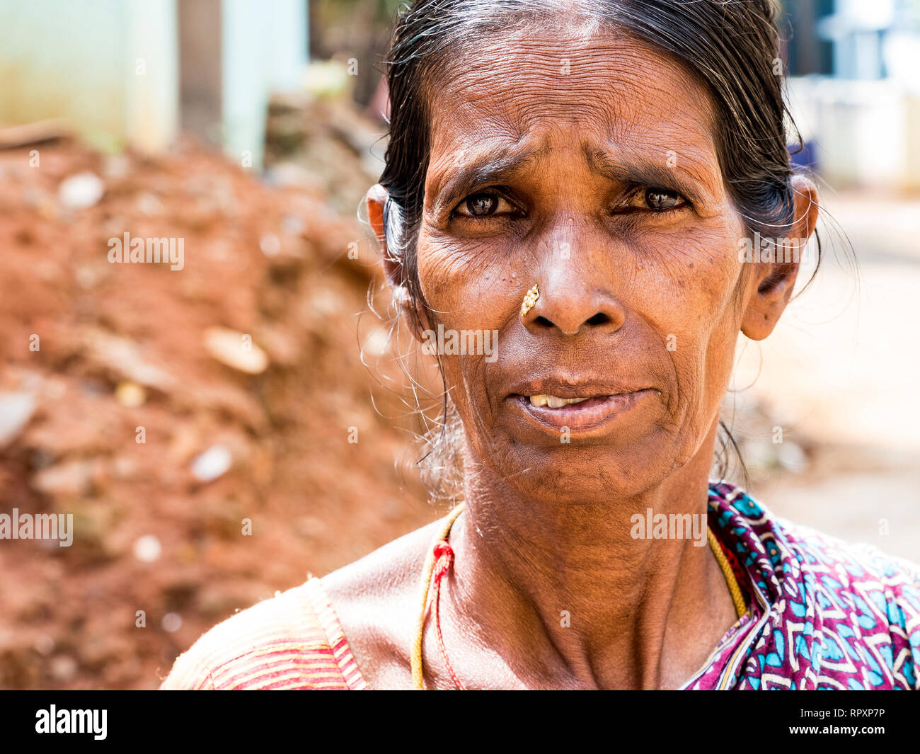 PUDUCHERY, INDIA - DECEMBER Circa, 2018. Unidentified portrait of an Asian  indian poor woman in native dress sari looking at the camera. Very skinny a  Stock Photo - Alamy