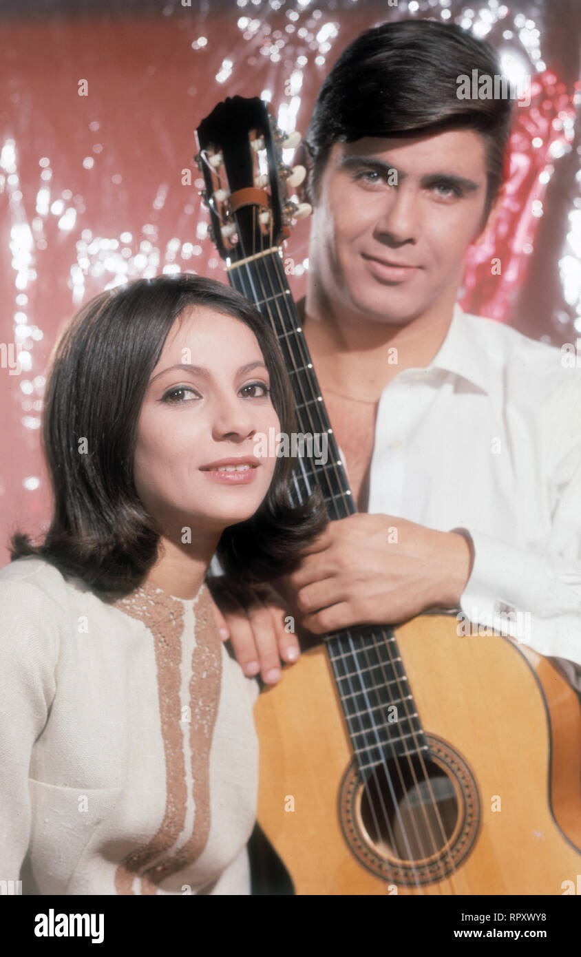 Esther und Abi Ofarim, Gesangsduo aus Israel, Studioaufnahme, ca. 1968. Esther and Abi Ofarim, singer duet, Studio Still, 1968. Stock Photo
