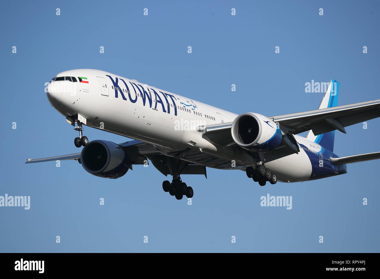 Kuwait Airways Boeing 777 9K-AOL landing at London Heathrow Airport, UK Stock Photo