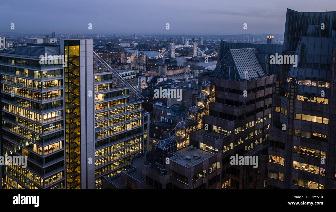 Tower Bridge view from a rooftop garden in London Stock Photo Alamy