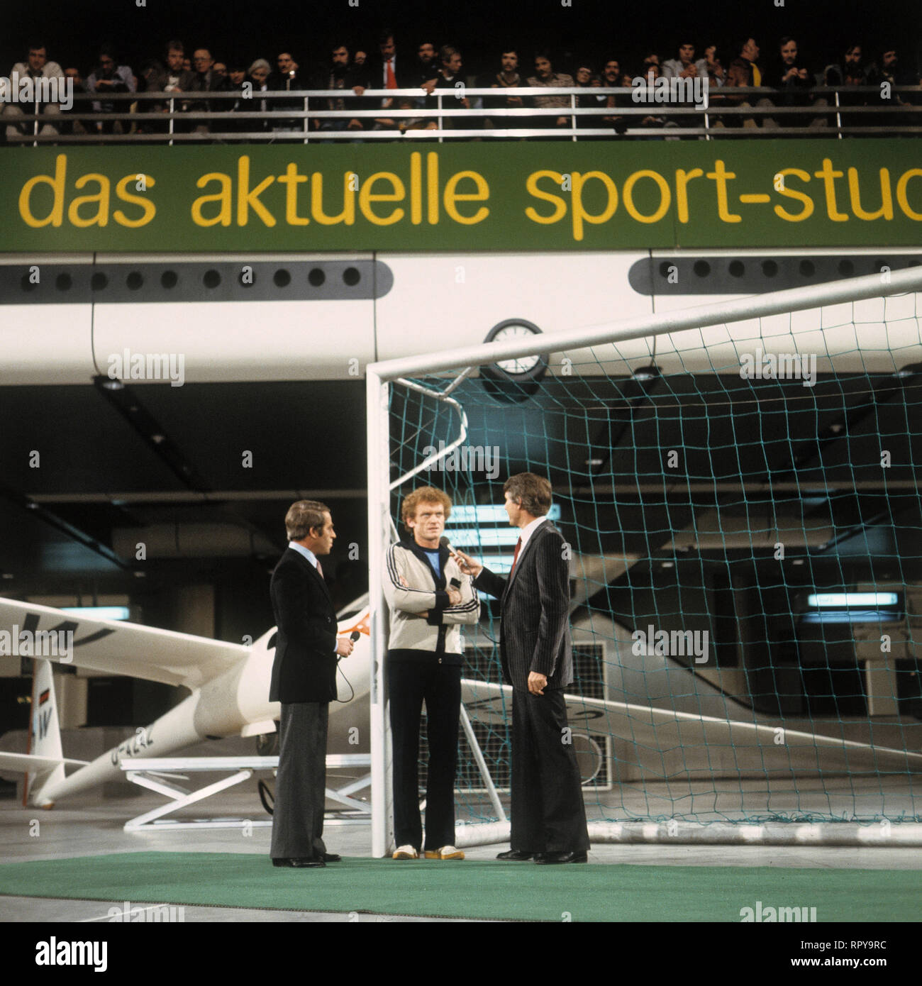 Das aktuelle sport studio hi-res stock photography and images