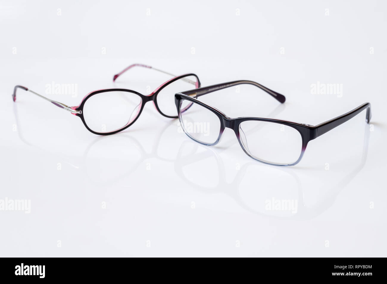 Monofocal Spectacles Stylish glasses for women with monofocal lenses Stock Photo - Alamy