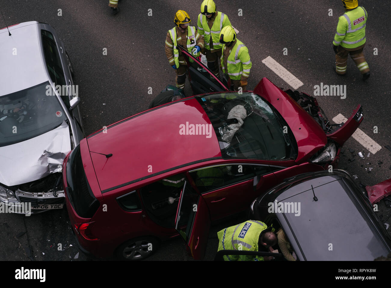 Accident On The Motorway High Resolution Stock Photography And Images Alamy [ 958 x 1300 Pixel ]