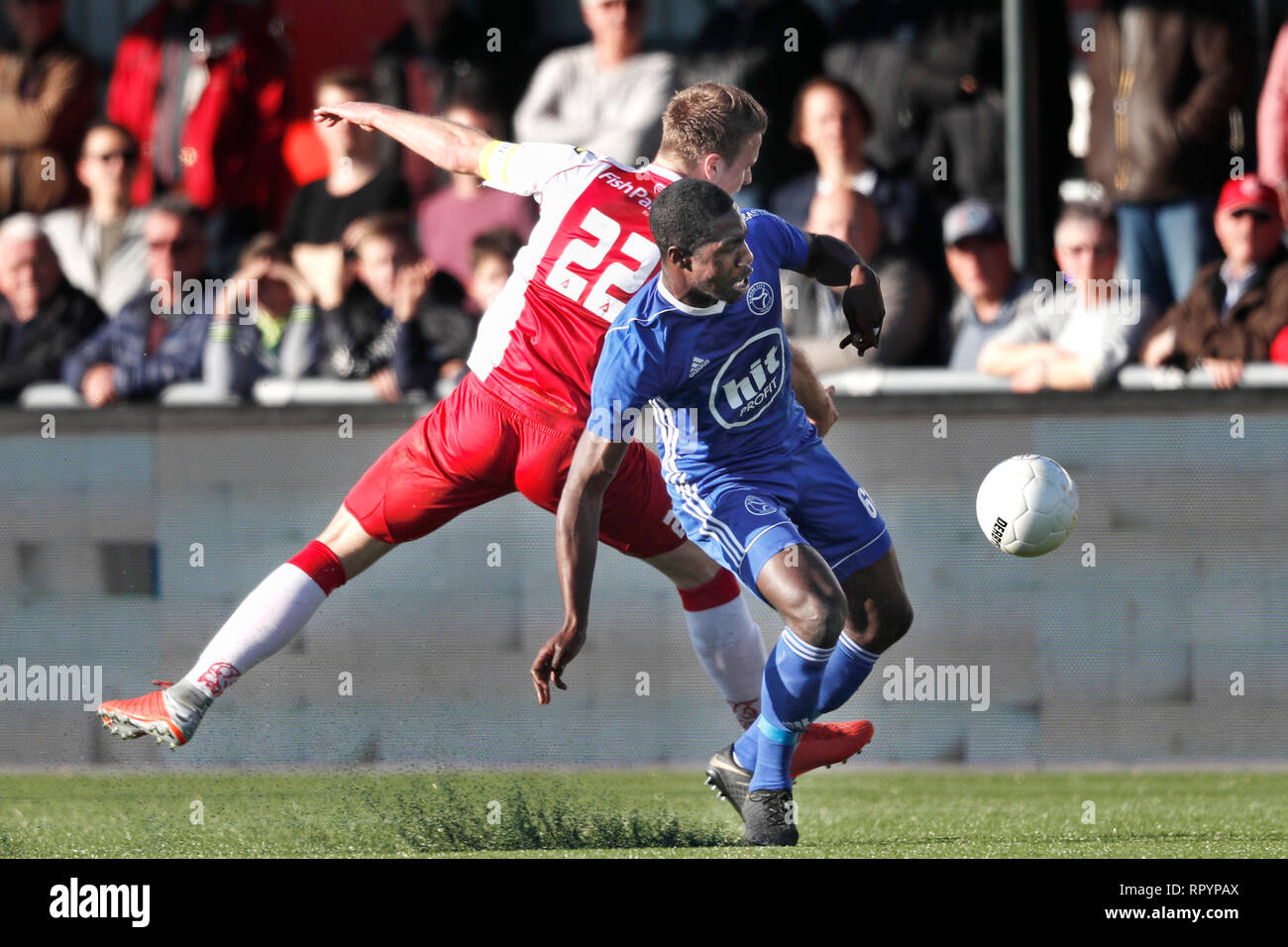 SPAKENBURG , 23-02-2019 , Sportpark de Westmaat, season 2018 / 2019, Dutch Tweede Divisie Football. Kevin van Diermen  (L) and Kyvon Leidsman (R) during the match IJsselmeervogels - Jong Almere City Stock Photo