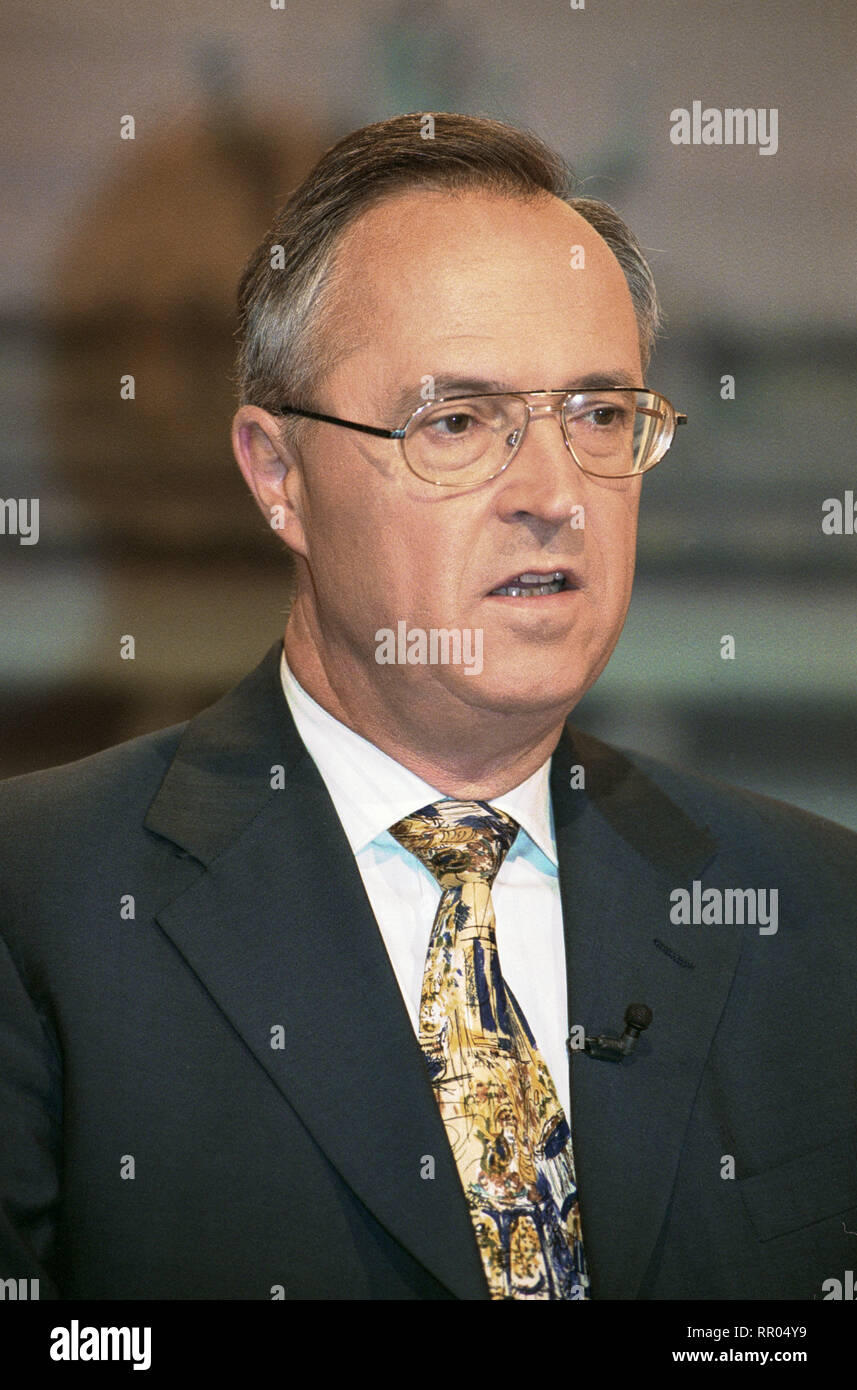 HANS EICHEL / HANS EICHEL- Bundesfinanzminister 11/2001 / Überschrift: HANS EICHEL Stock Photo