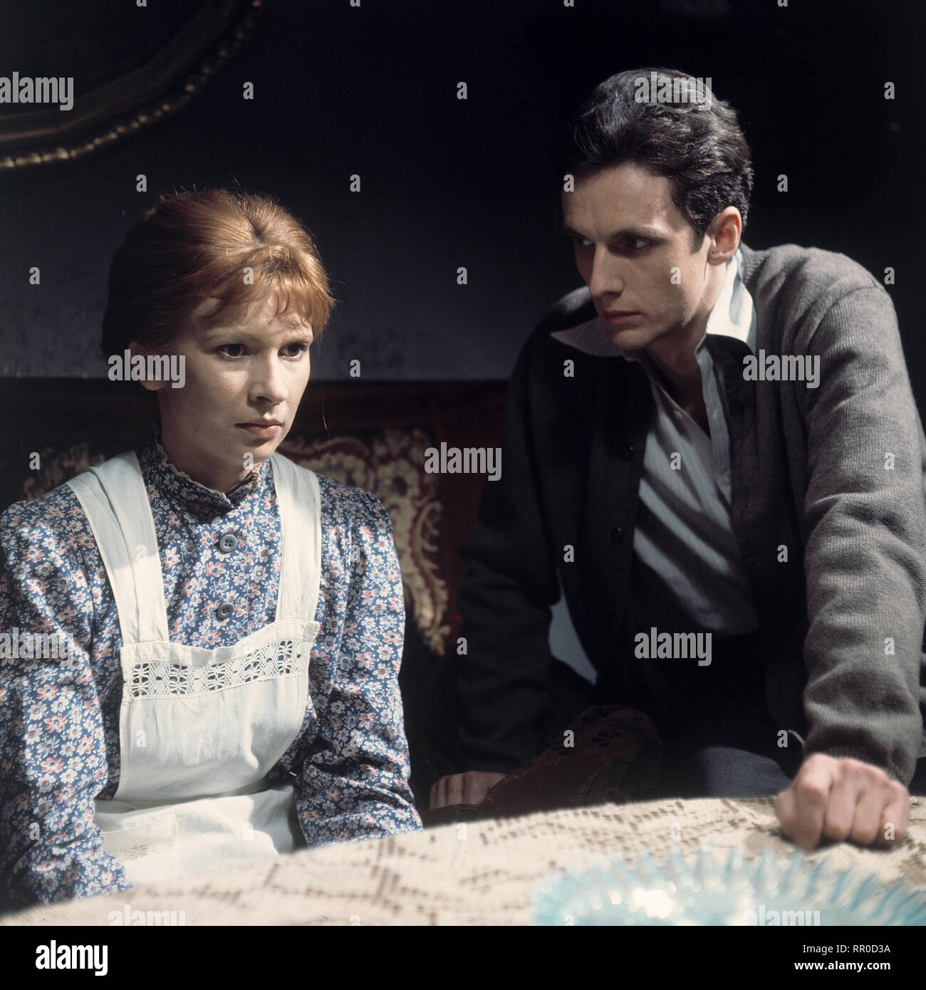 EIN MANN WILL NACH OBEN / 12. Dunkle Geschäfte / D 1978 / Herbert Ballmann / Szene mit Rieke EIN MANN WILL NACH OBEN / 12. Dunkle Geschäfte / D 1978 / Herbert Ballmann / Szene mit Rieke
