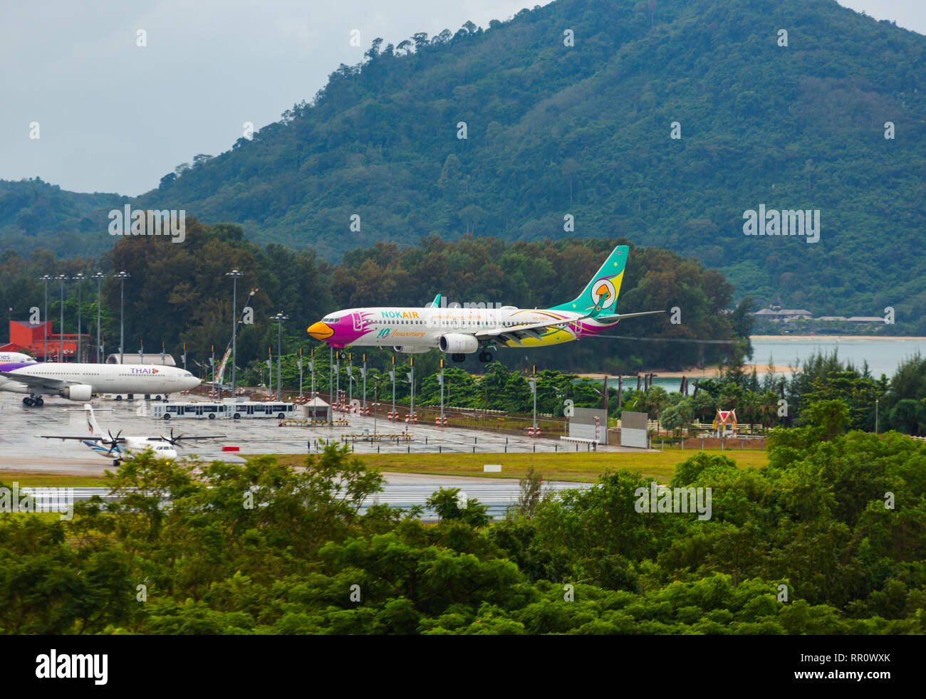Boeing 737 Nok Air landing Stock Photo