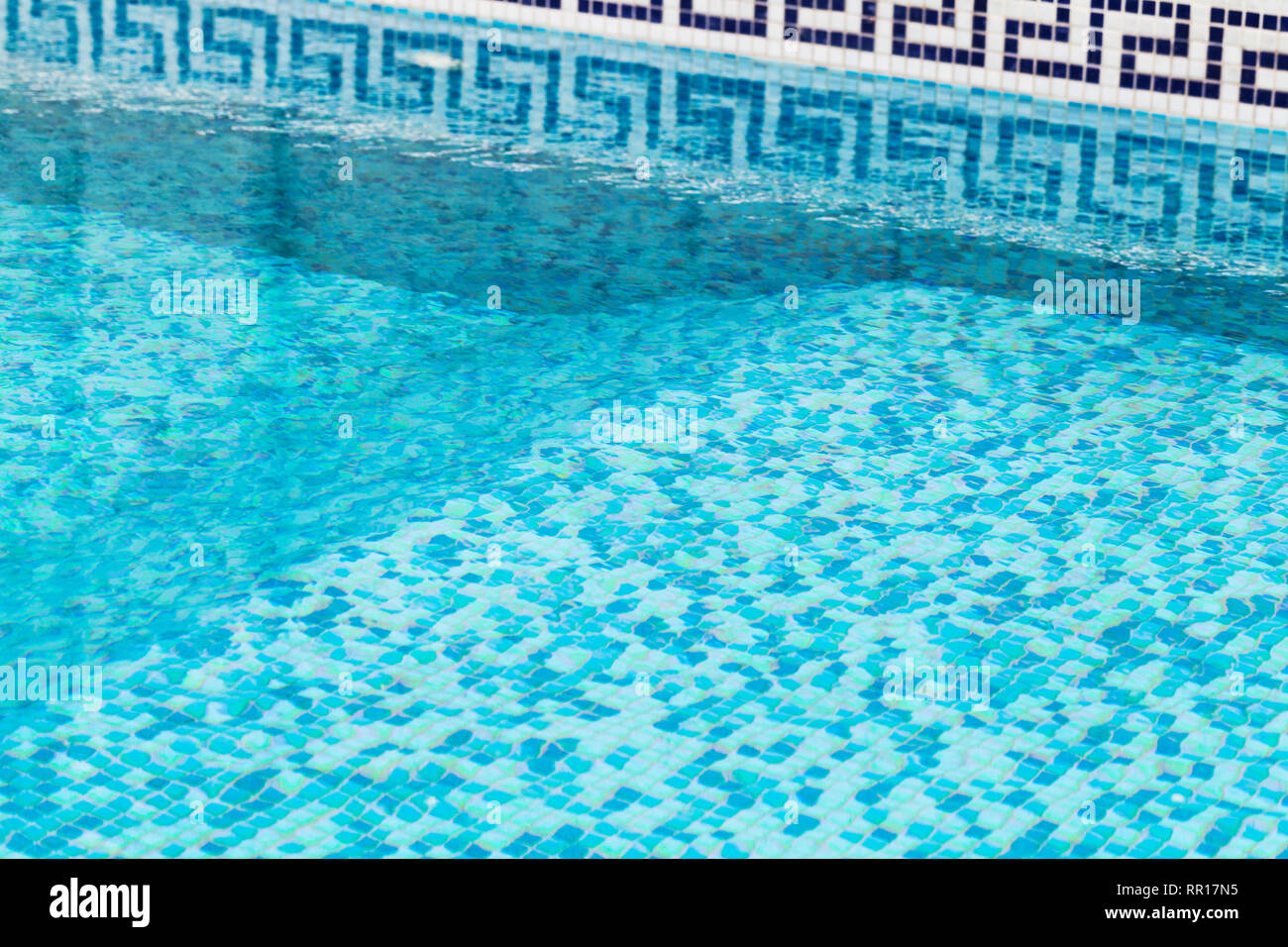 Pool empty water hi-res stock photography and images - Alamy