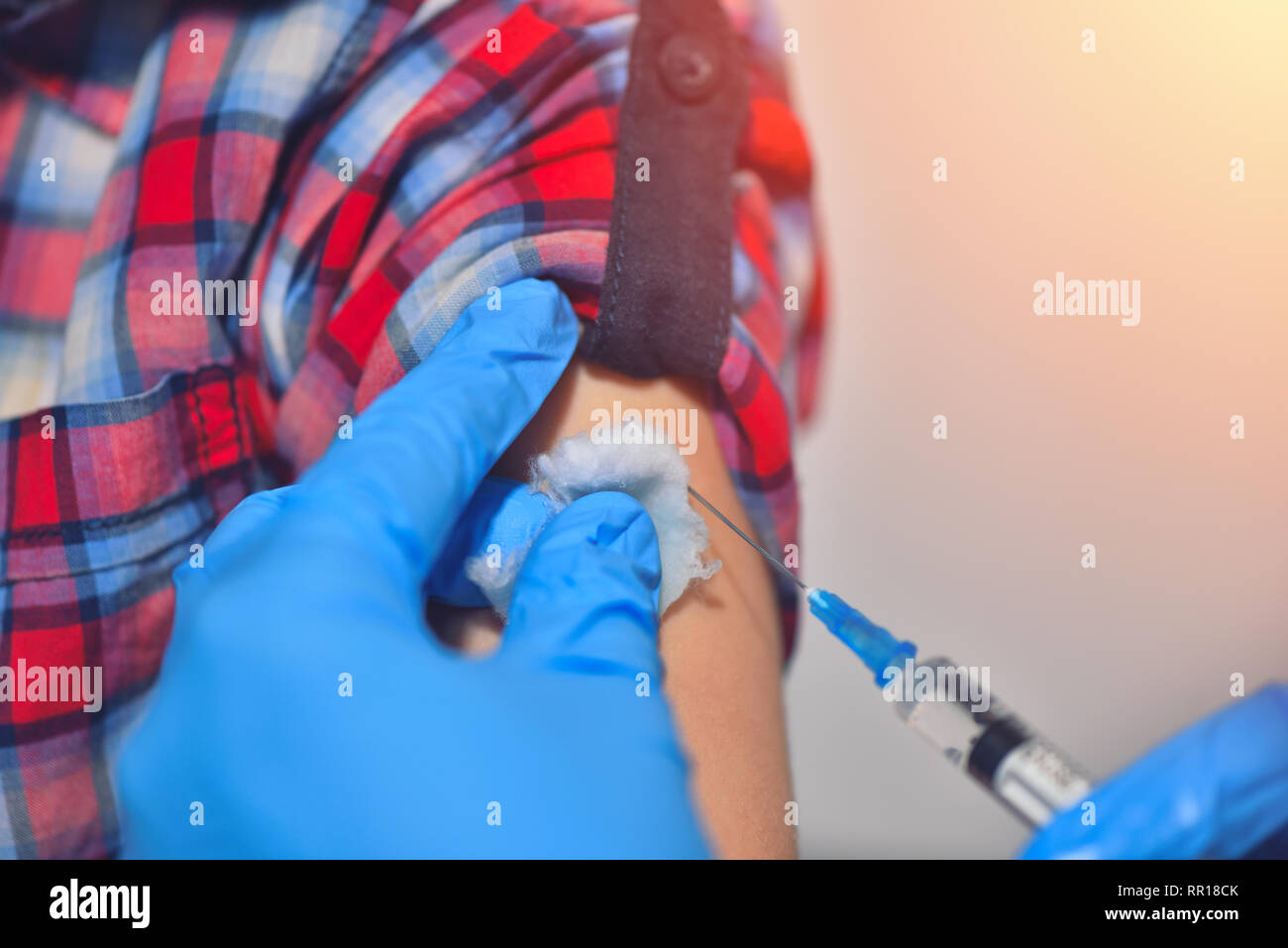Insulin injection child hires stock photography and images Alamy