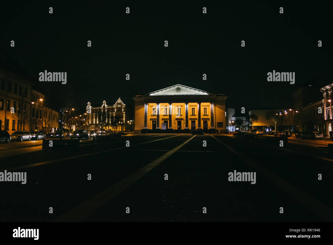 Vilnius, Lithuania: the Town Hall, Lithuanian Vilniaus rotuse at night time Stock Photo