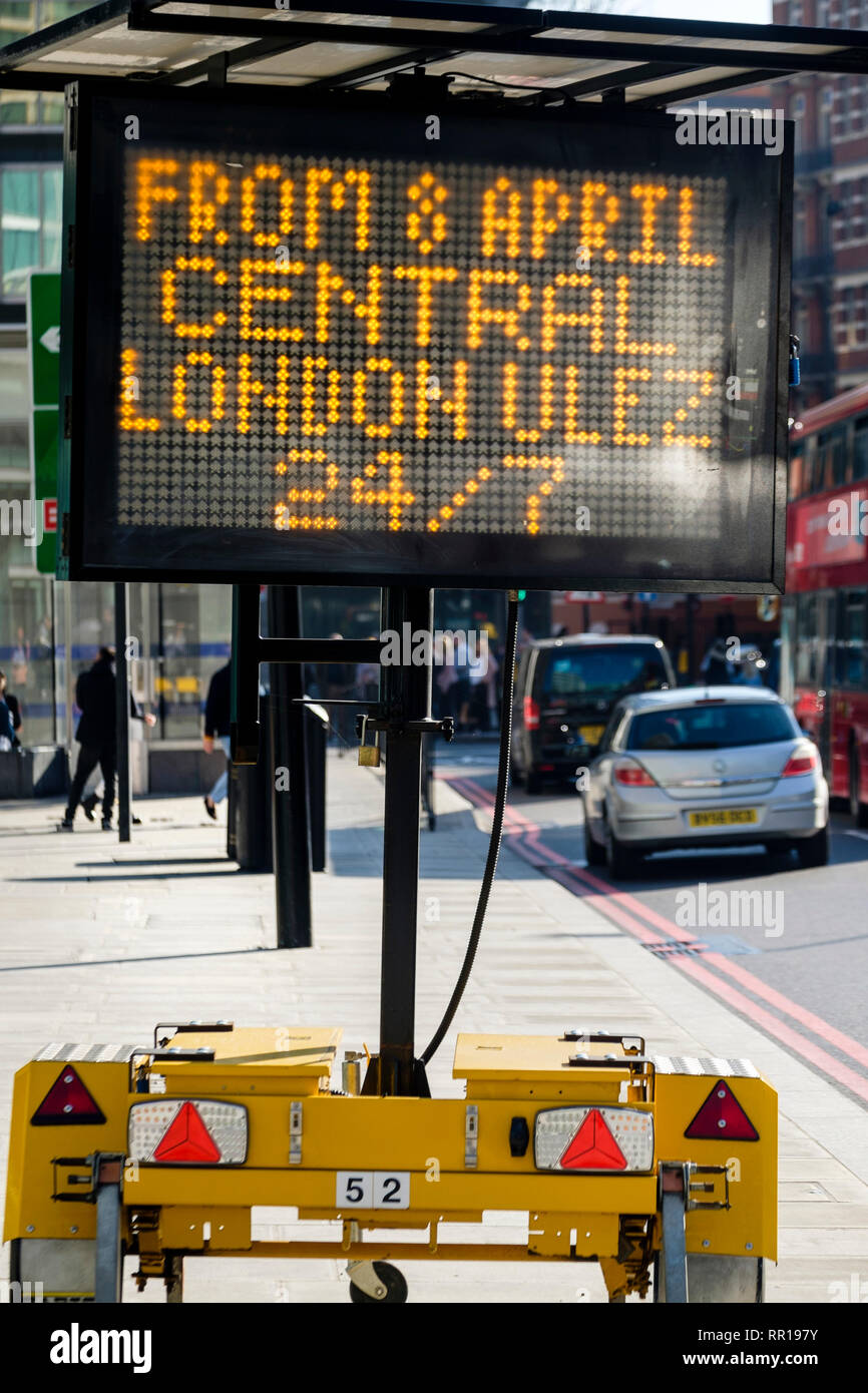 Matrix sign forewarning drivers of the incoming Central London Ultra Low Emission Zone taking effect from 8 April 2019 Stock Photo