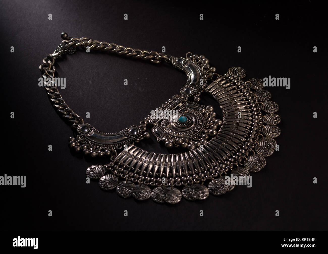 Silver diamond necklace hi-res stock photography and images - Alamy